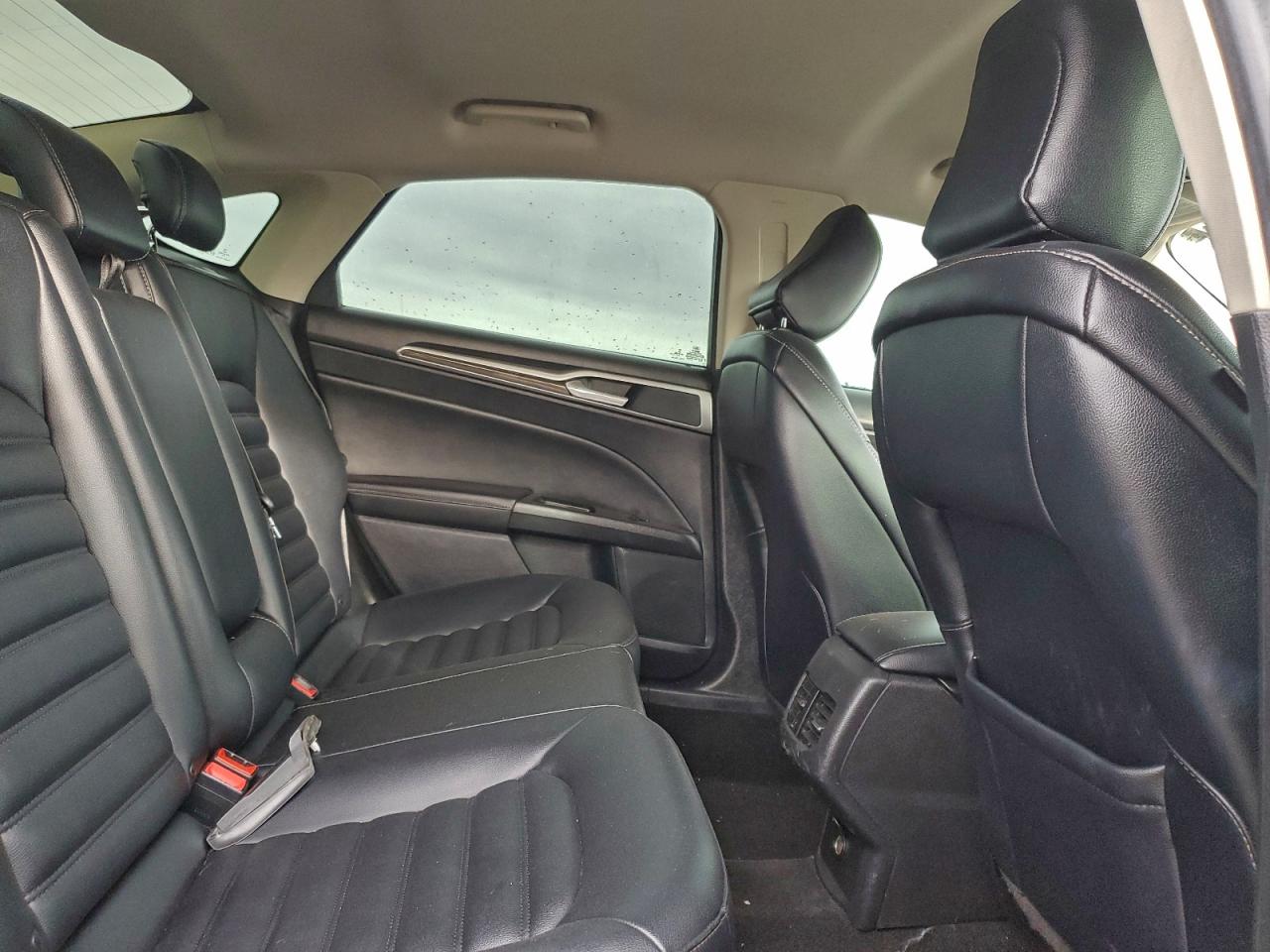 2020 FORD FUSION SEL photo 10