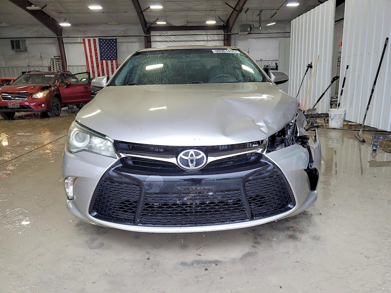 2015 TOYOTA CAMRY LE photo 5