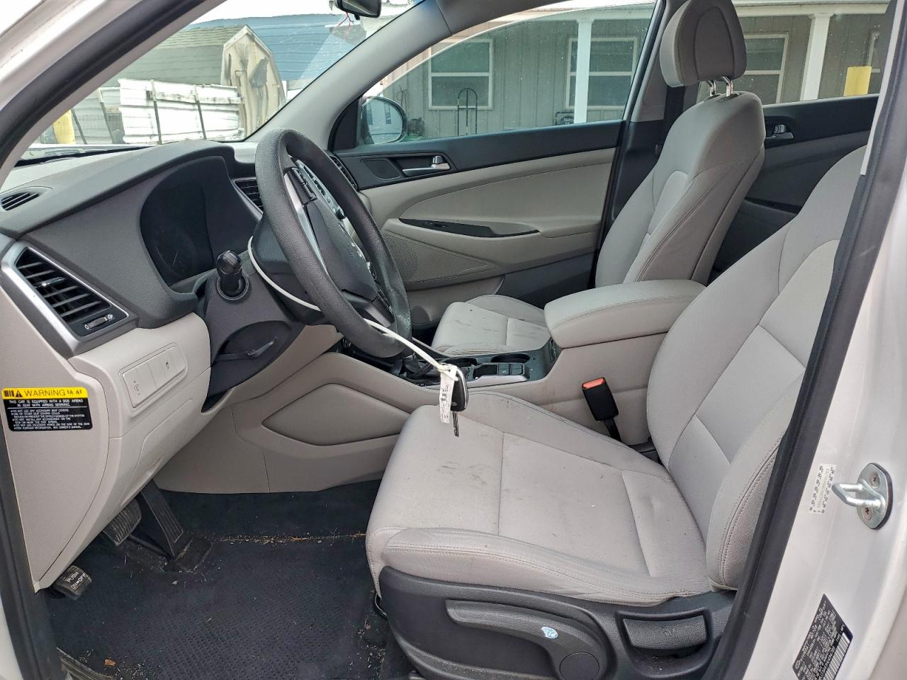 2017 HYUNDAI TUCSON SE photo 7