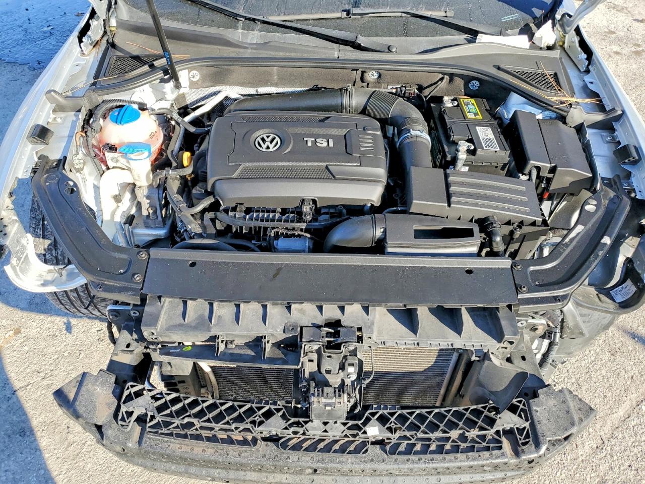 2017 VOLKSWAGEN PASSAT R-LINE photo 11