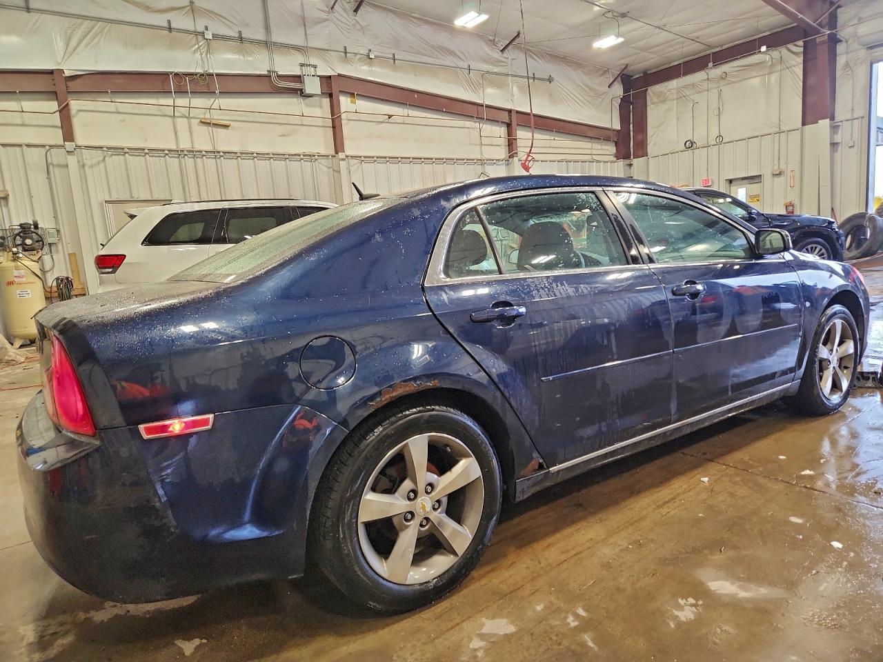 2011 CHEVROLET MALIBU 1LT photo 3