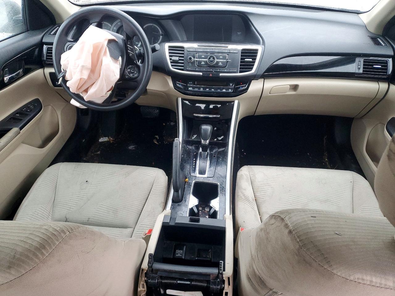 2017 HONDA ACCORD LX photo 8