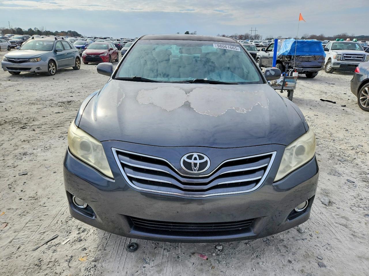 2011 TOYOTA CAMRY photo 5