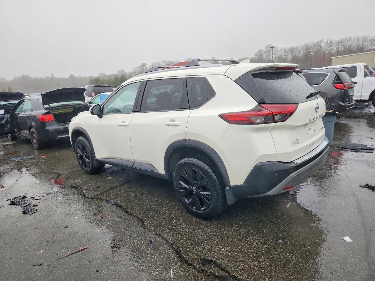 2021 NISSAN ROGUE SV photo 2