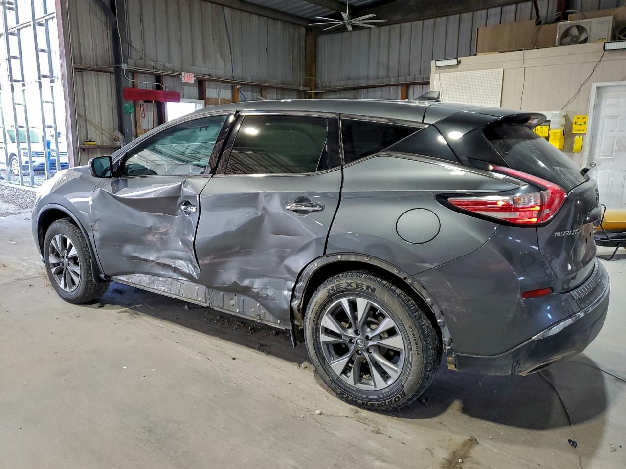 2018 NISSAN MURANO S photo 4