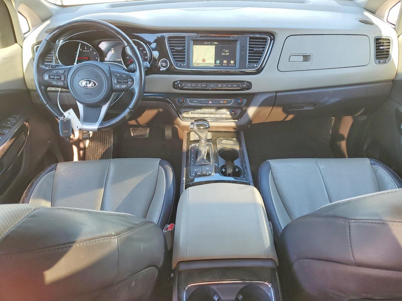 2016 KIA SEDONA SXL photo 8