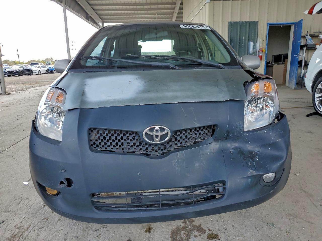 2008 TOYOTA YARIS photo 5
