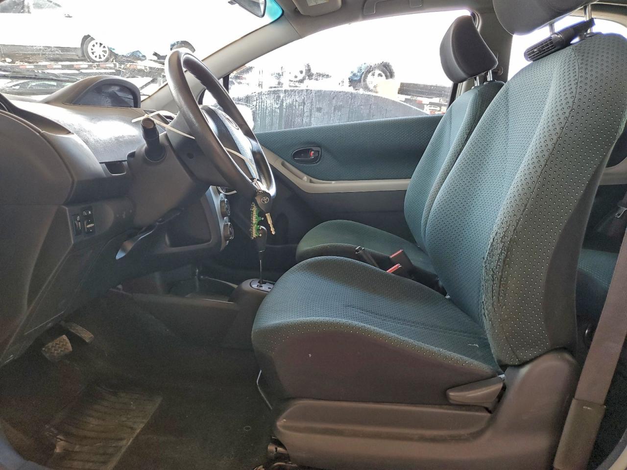2008 TOYOTA YARIS photo 7