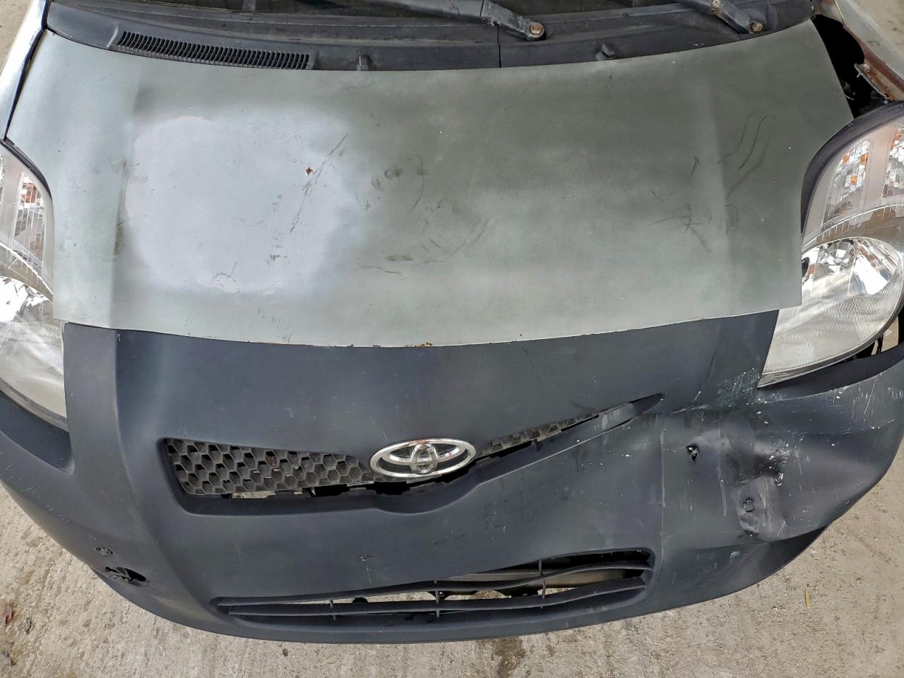 2008 TOYOTA YARIS photo 11