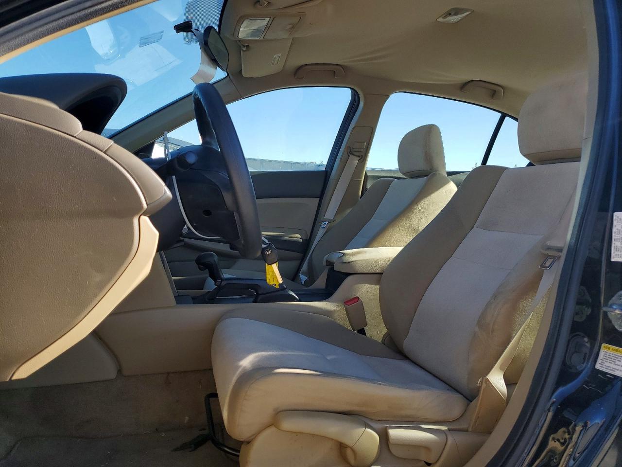 2010 HONDA ACCORD LX photo 7
