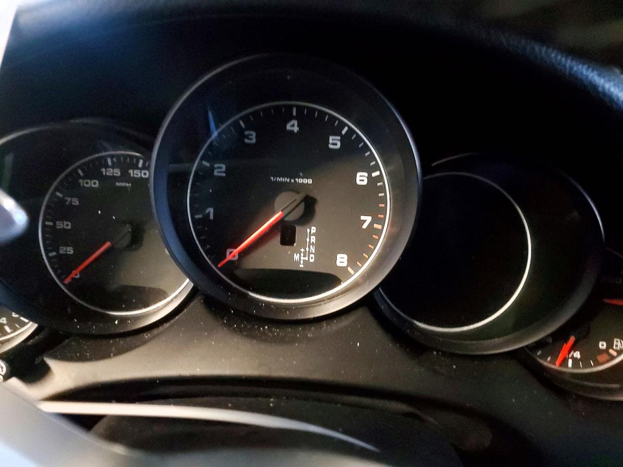 2016 PORSCHE CAYENNE photo 9