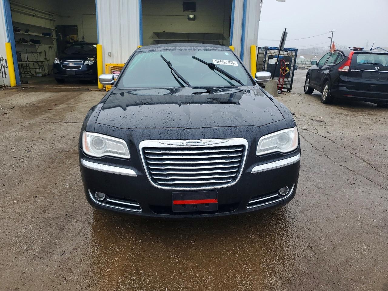 2013 CHRYSLER 300C photo 5
