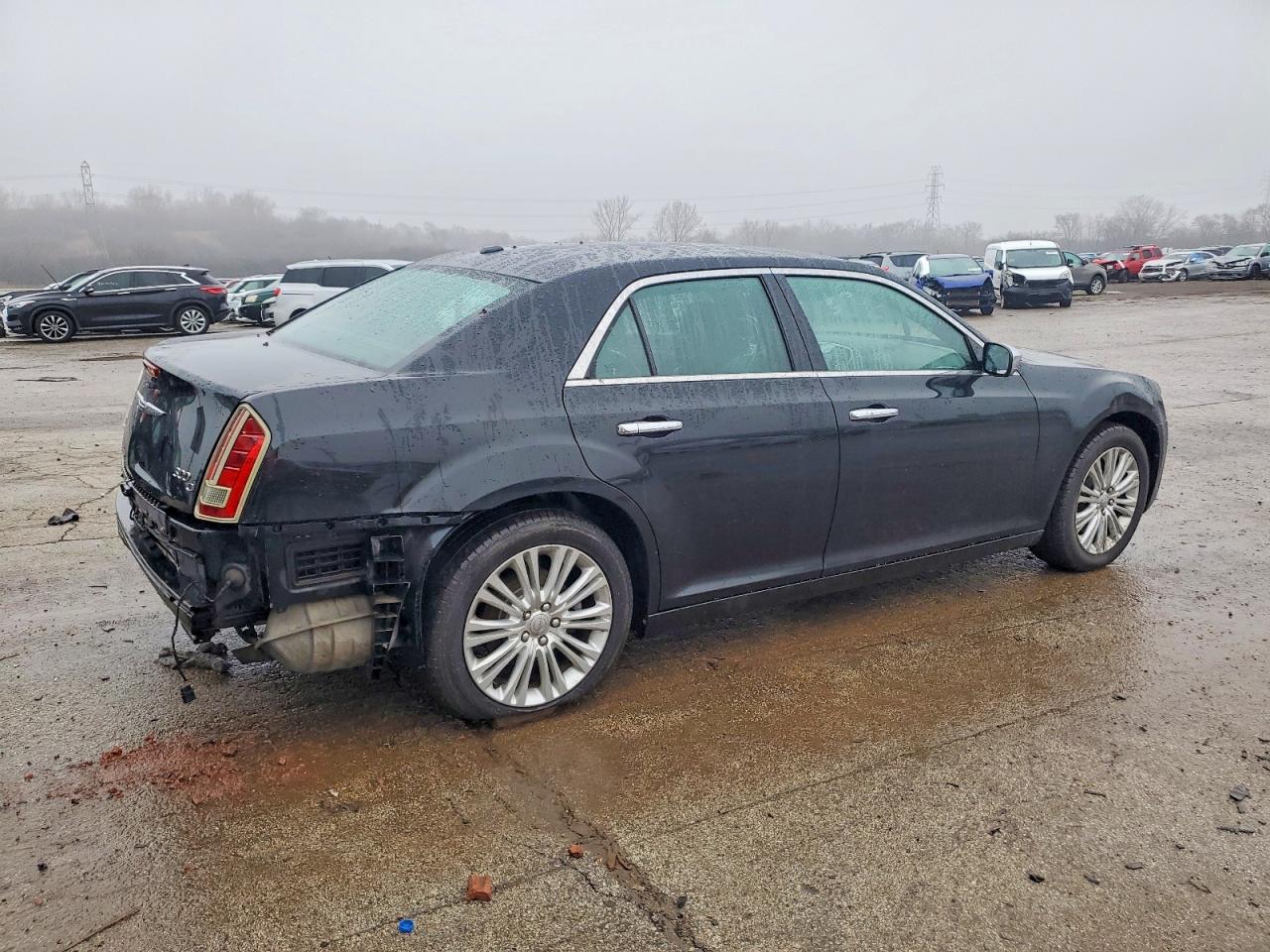 2013 CHRYSLER 300C photo 3