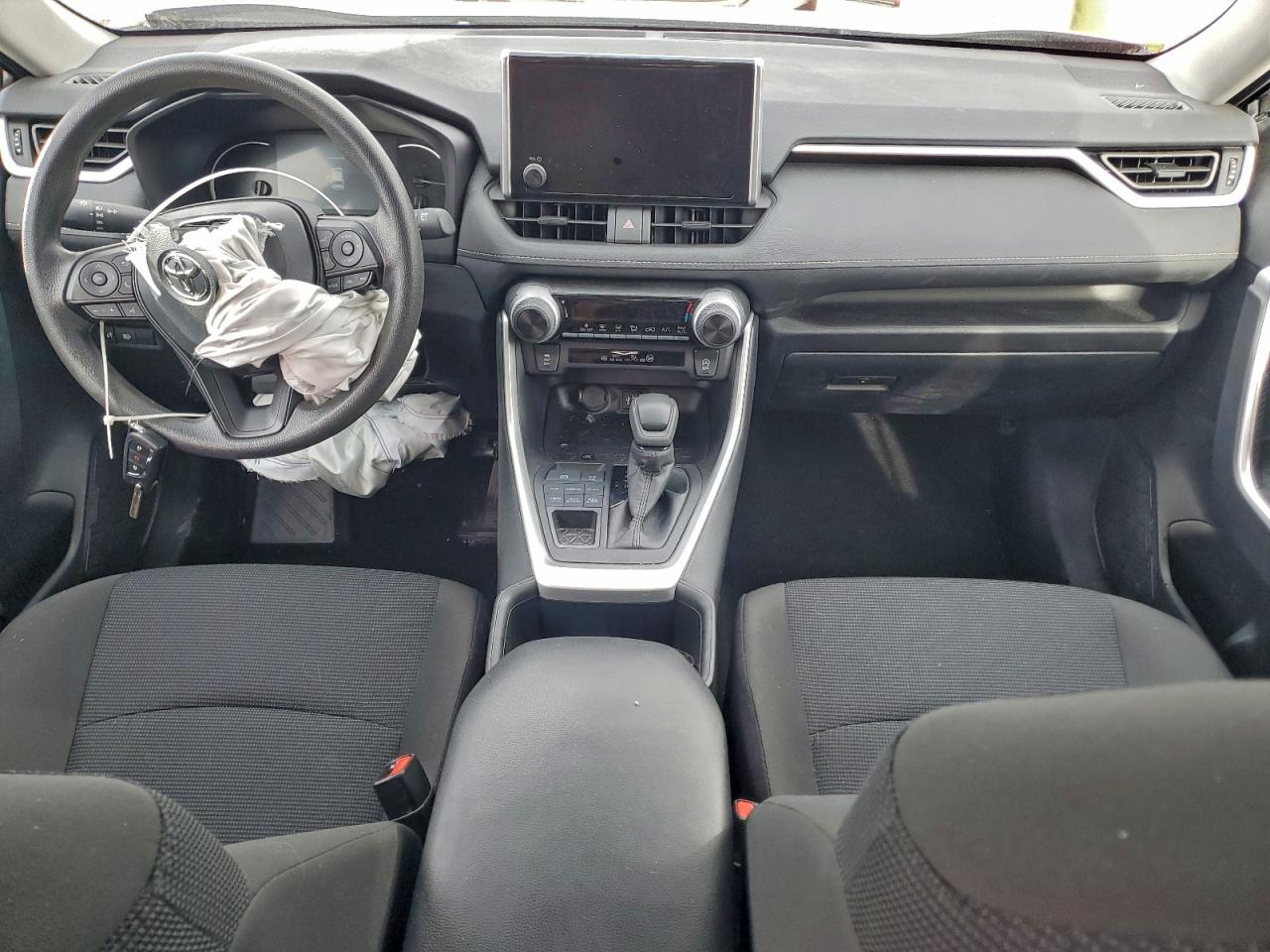 2024 TOYOTA RAV4 LE photo 15