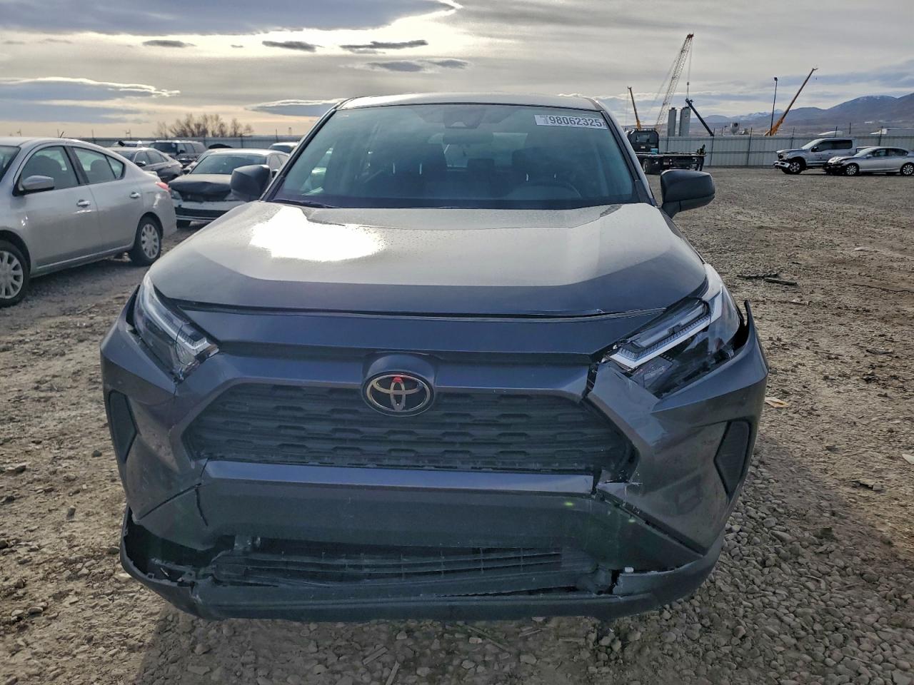 2024 TOYOTA RAV4 LE photo 9