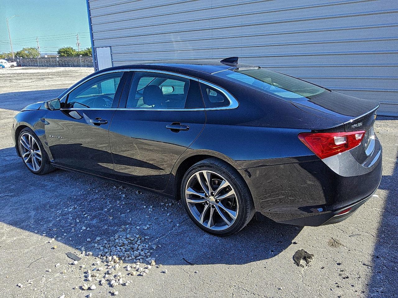 2023 CHEVROLET MALIBU LT photo 2