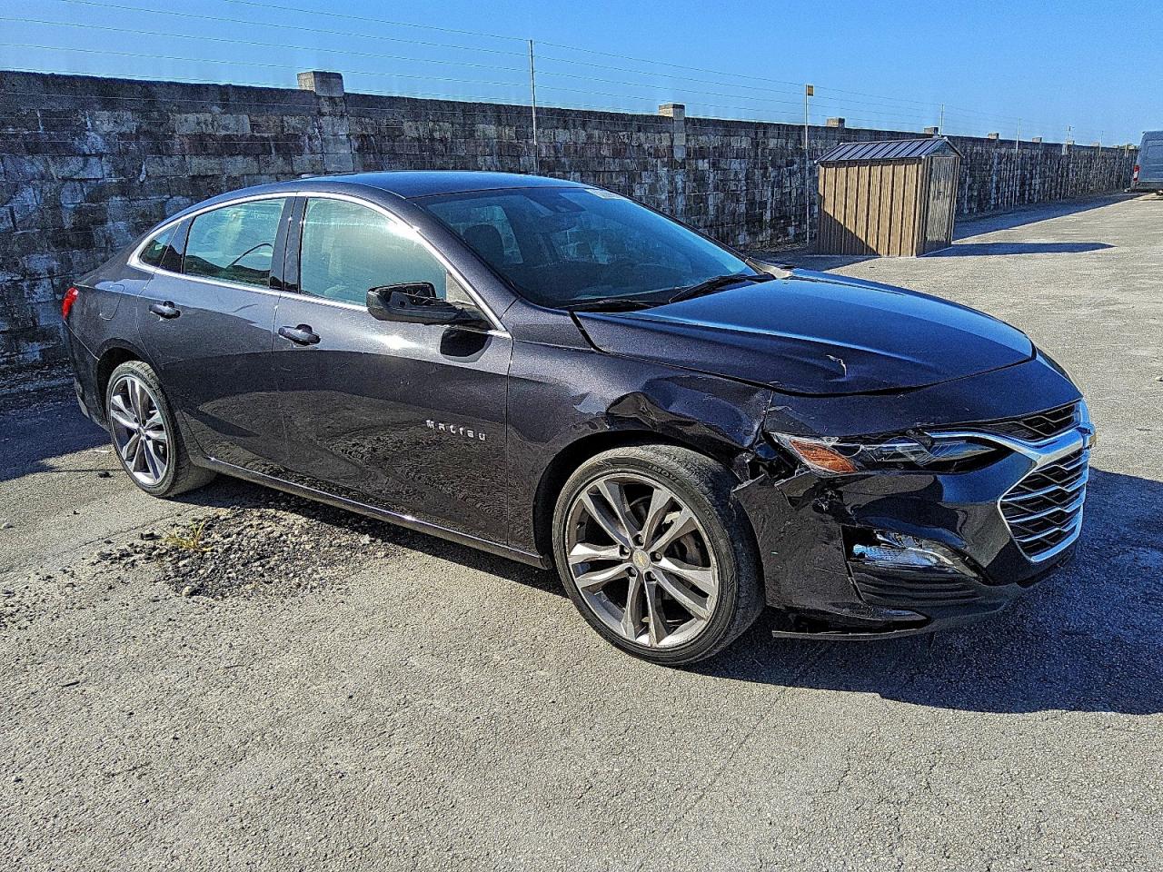 2023 CHEVROLET MALIBU LT photo 4