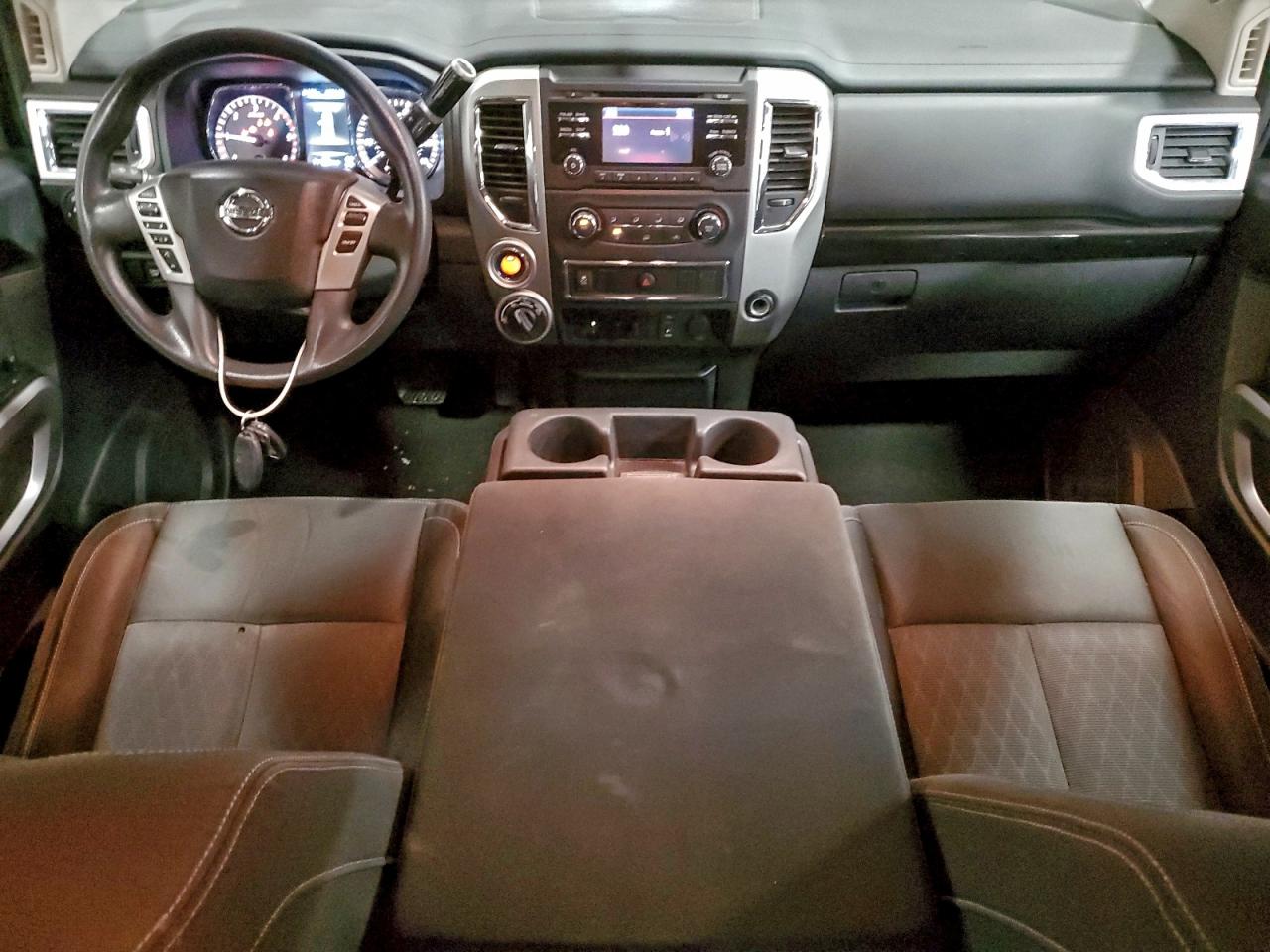 2017 NISSAN TITAN XD S photo 8