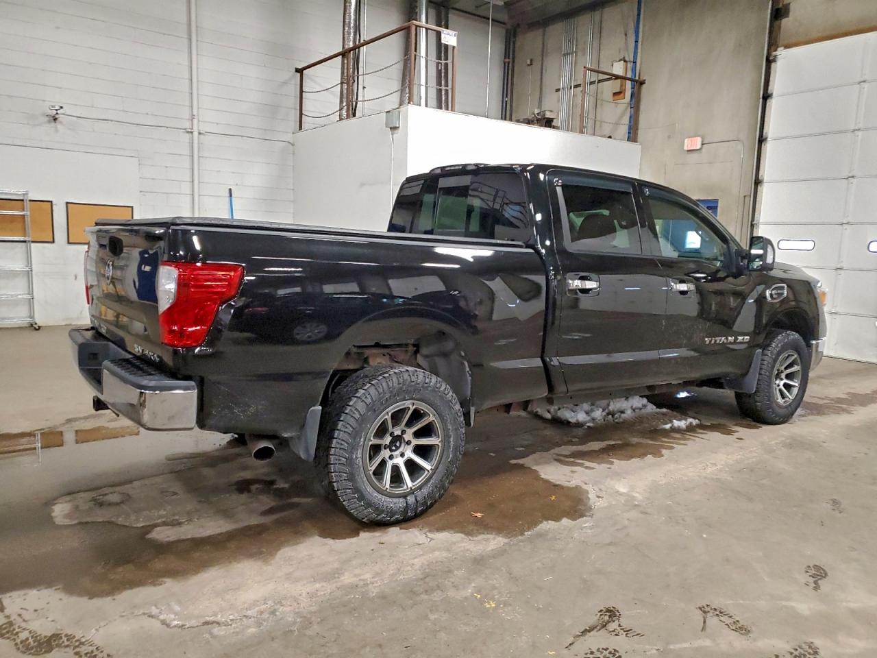 2017 NISSAN TITAN XD S photo 3