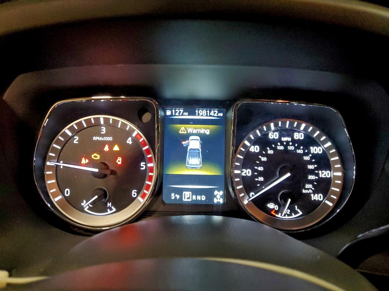 2017 NISSAN TITAN XD S photo 9