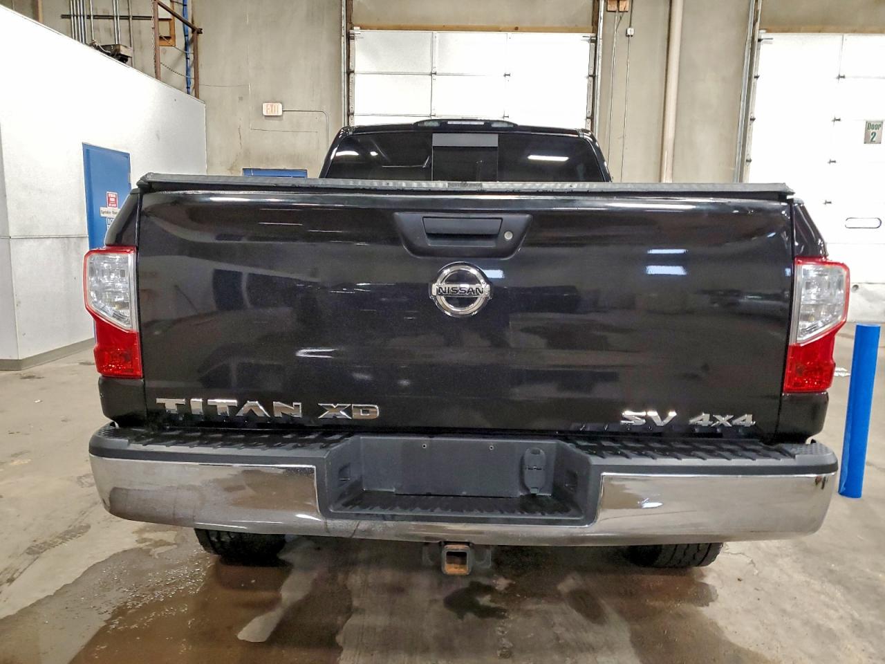 2017 NISSAN TITAN XD S photo 6