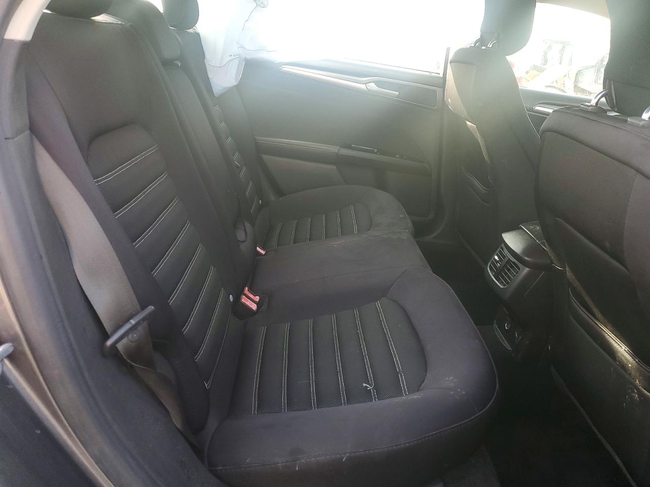 2013 FORD FUSION SE photo 10