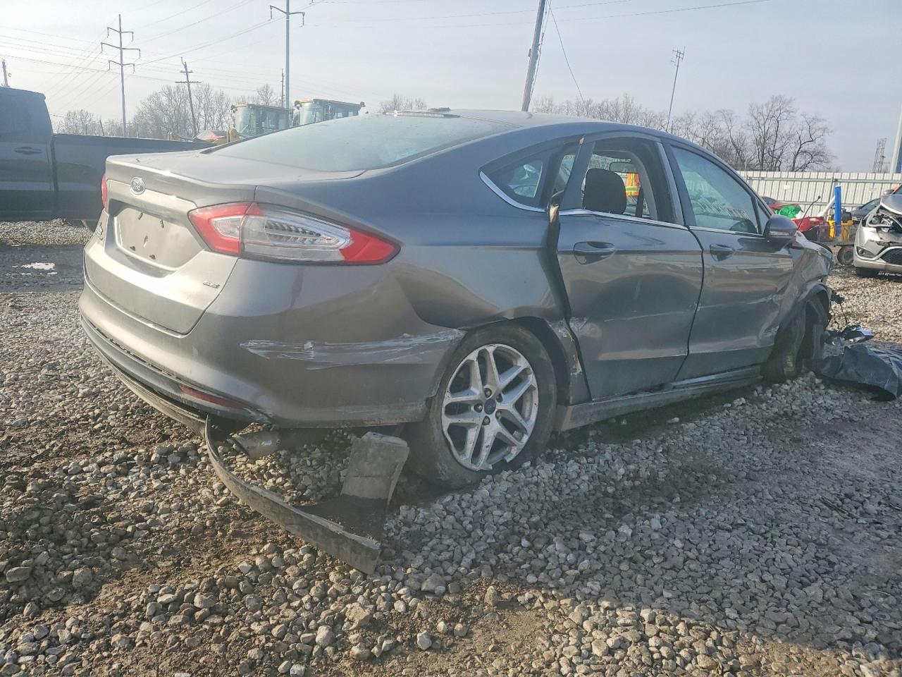 2013 FORD FUSION SE photo 3