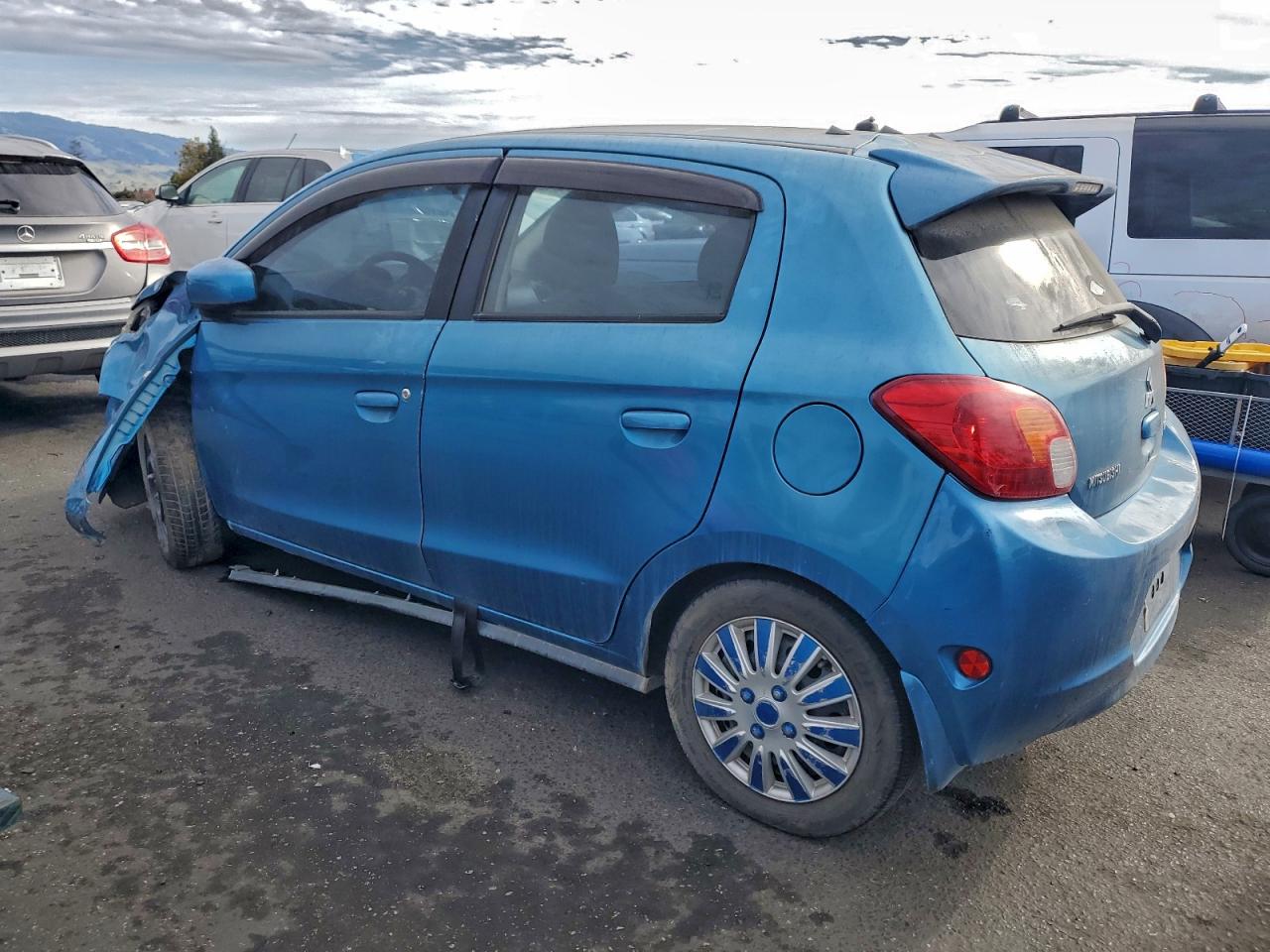 2015 MITSUBISHI MIRAGE DE photo 2