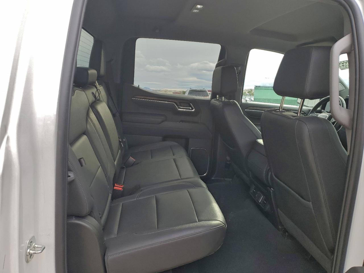 2025 GMC SIERRA K1500 SLT photo 10