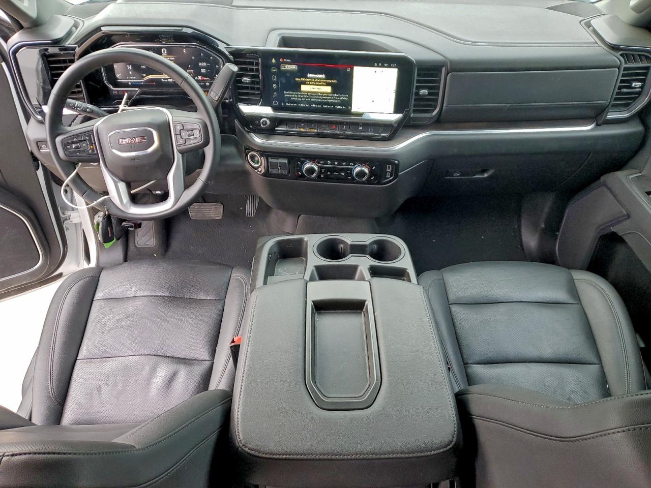 2025 GMC SIERRA K1500 SLT photo 8