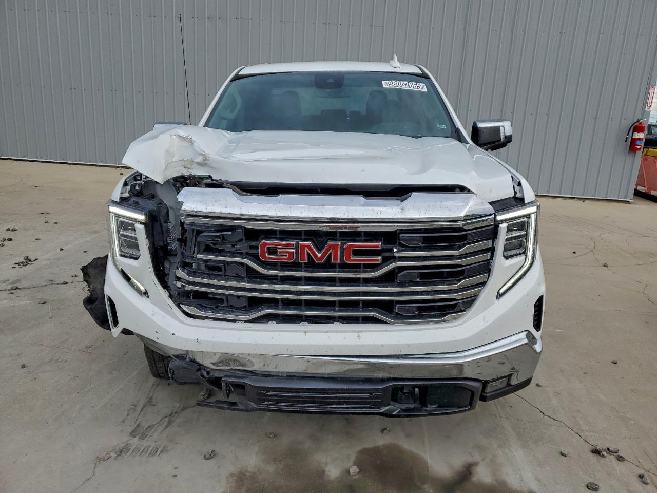 2025 GMC SIERRA K1500 SLT photo 5