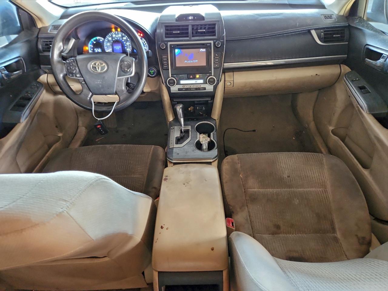 2014 TOYOTA CAMRY HYBRID photo 8