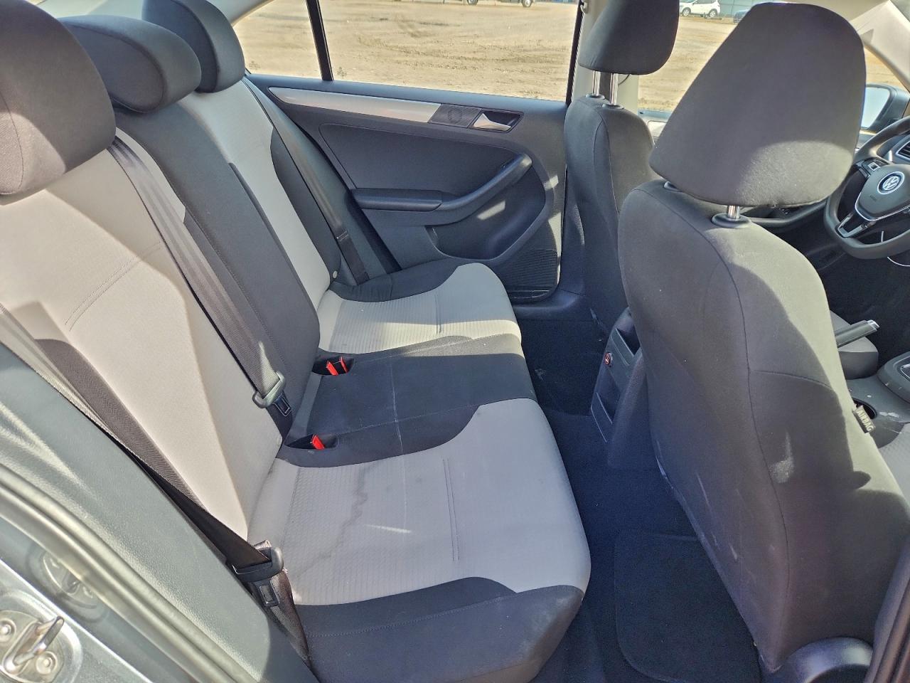 2017 VOLKSWAGEN JETTA S photo 10