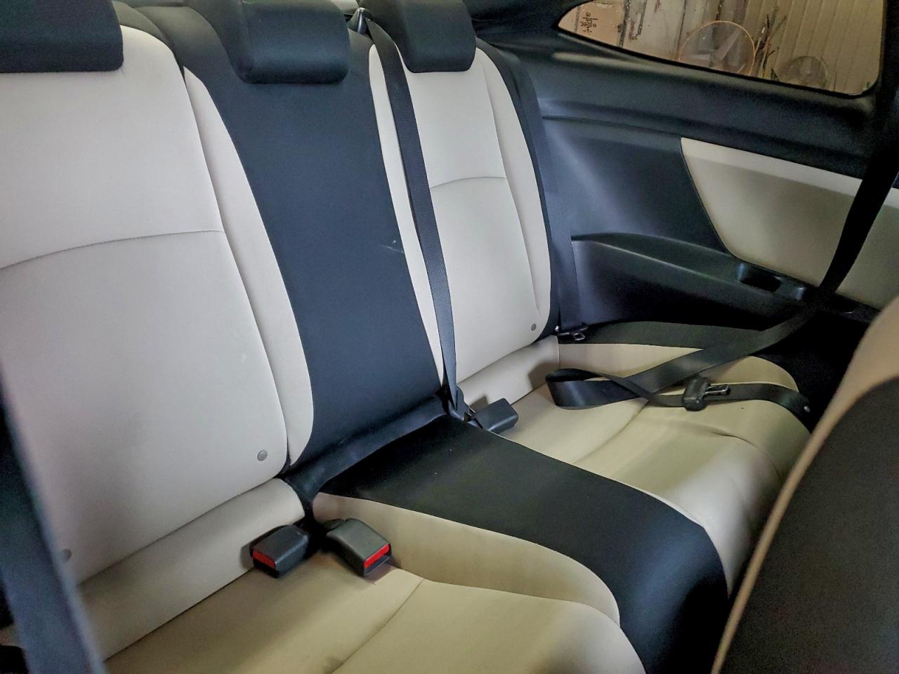 2017 HONDA CIVIC LX photo 19