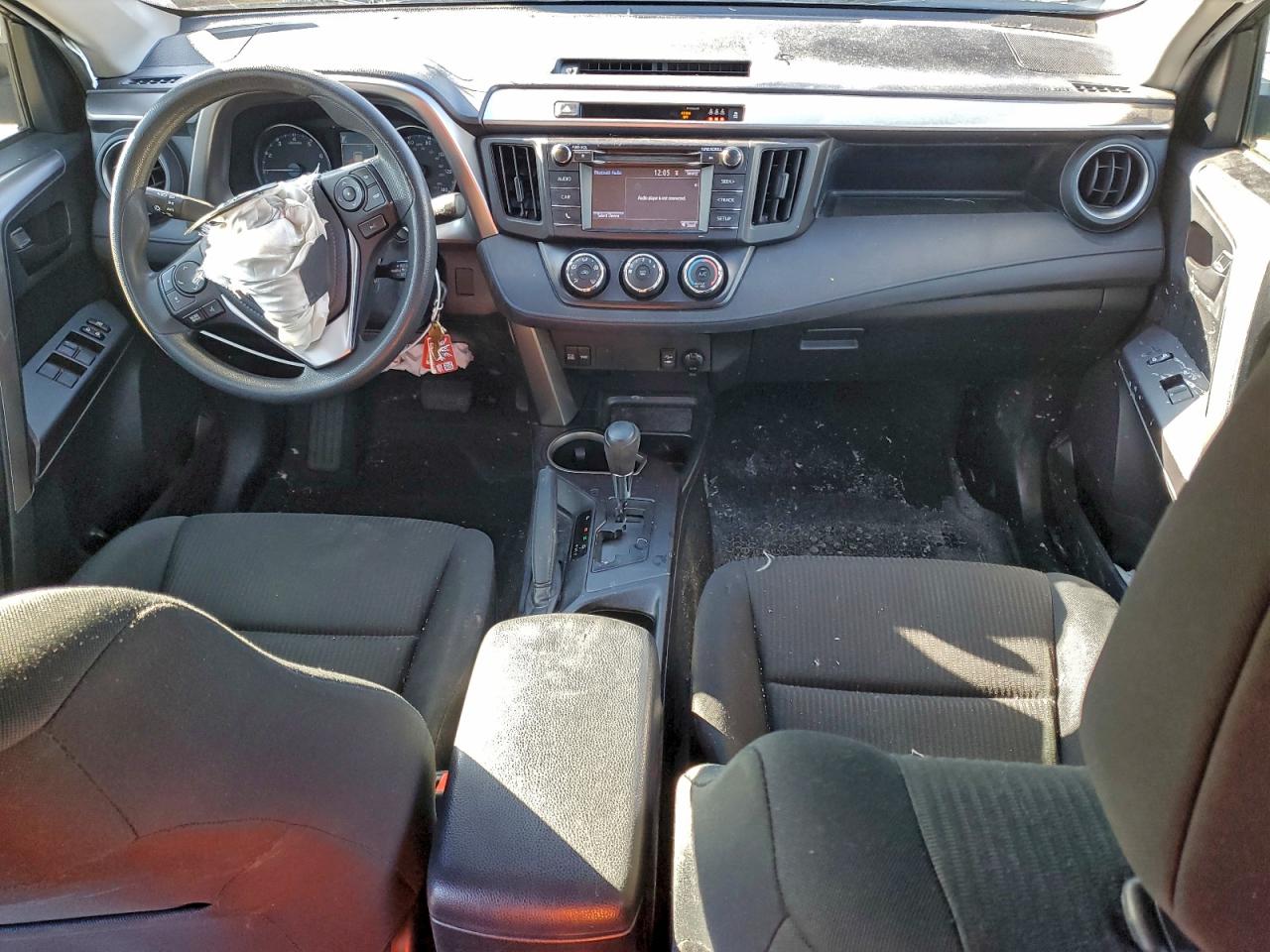 2018 TOYOTA RAV4 LE photo 8