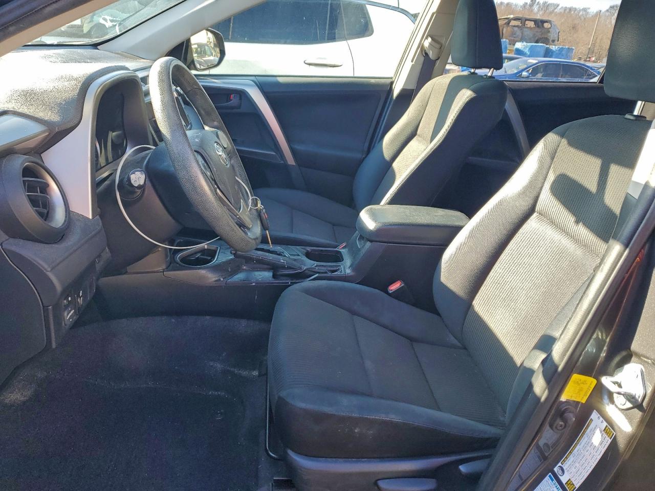 2016 TOYOTA RAV4 LE photo 7