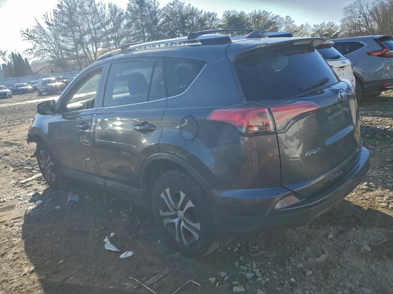 2016 TOYOTA RAV4 LE photo 2