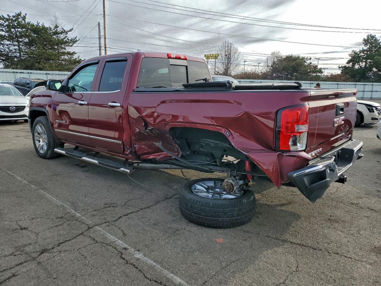 2015 GMC SIERRA K1500 SLT photo 2