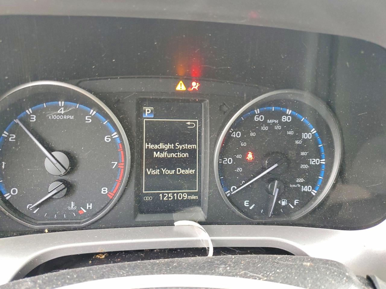 2018 TOYOTA RAV4 LE photo 9