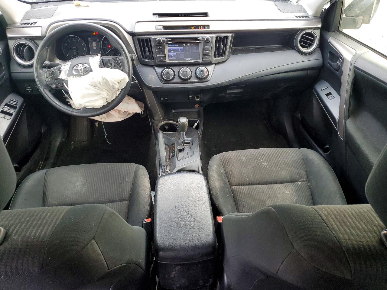 2018 TOYOTA RAV4 LE photo 8