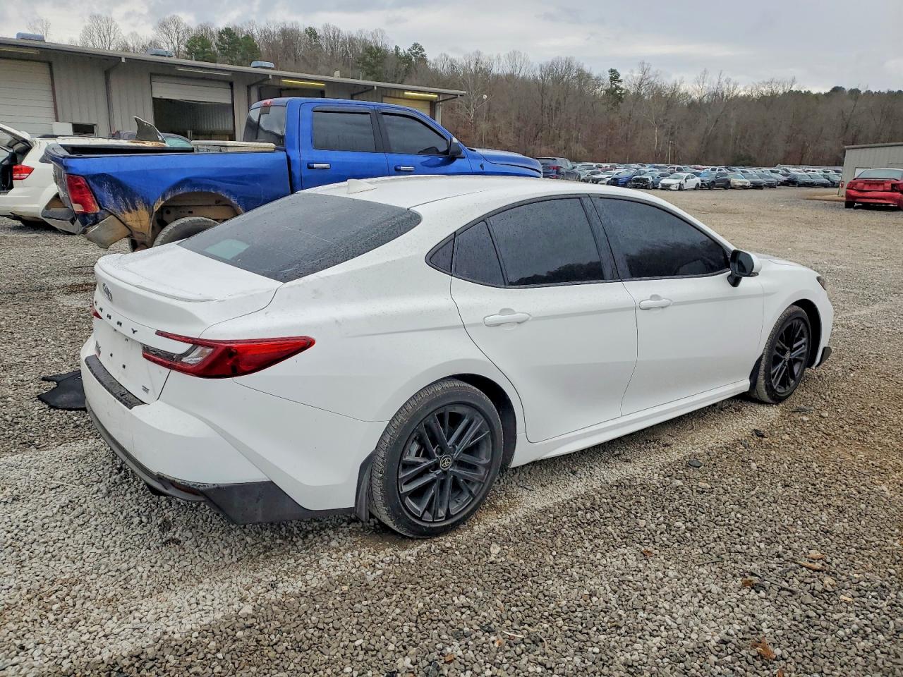 2025 TOYOTA CAMRY XSE photo 3