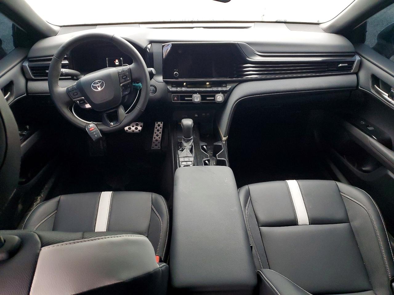 2025 TOYOTA CAMRY XSE photo 8
