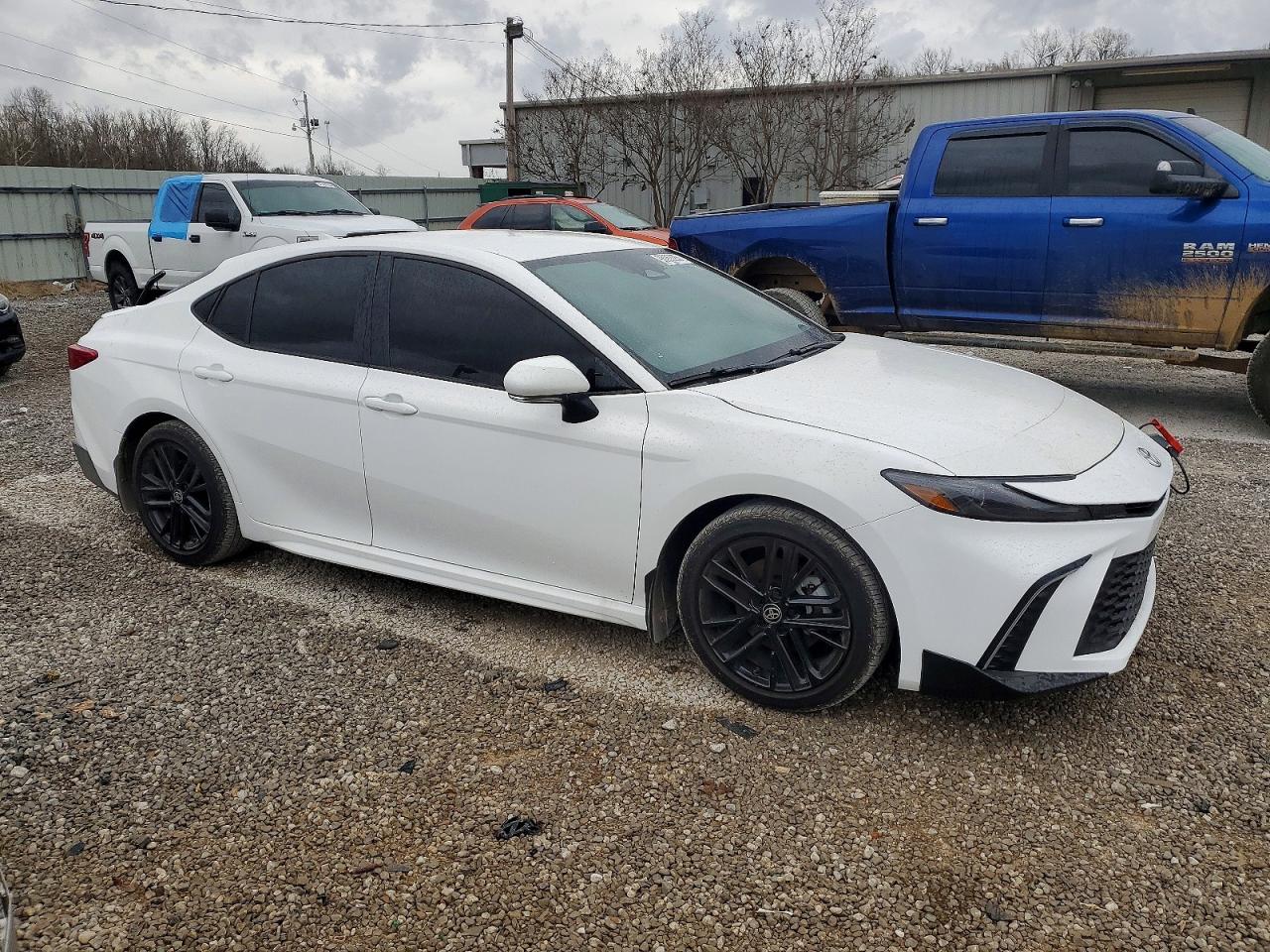 2025 TOYOTA CAMRY XSE photo 4