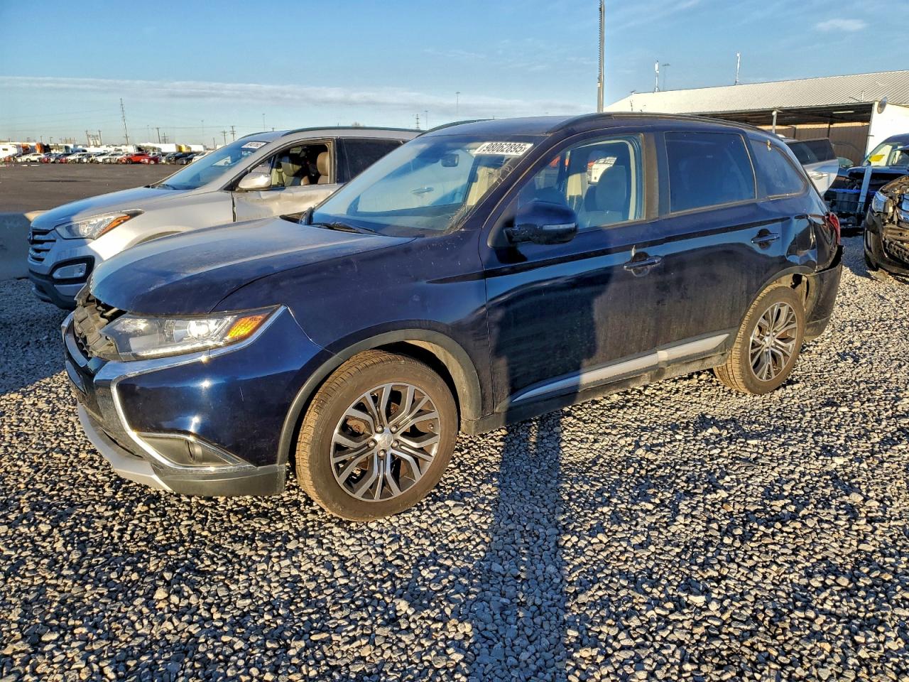 2016 MITSUBISHI OUTLANDER