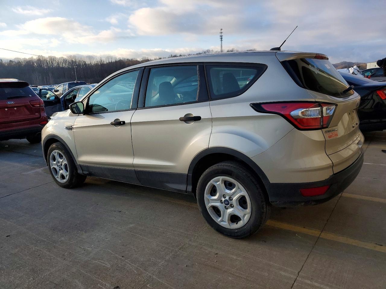 2018 FORD ESCAPE S photo 2