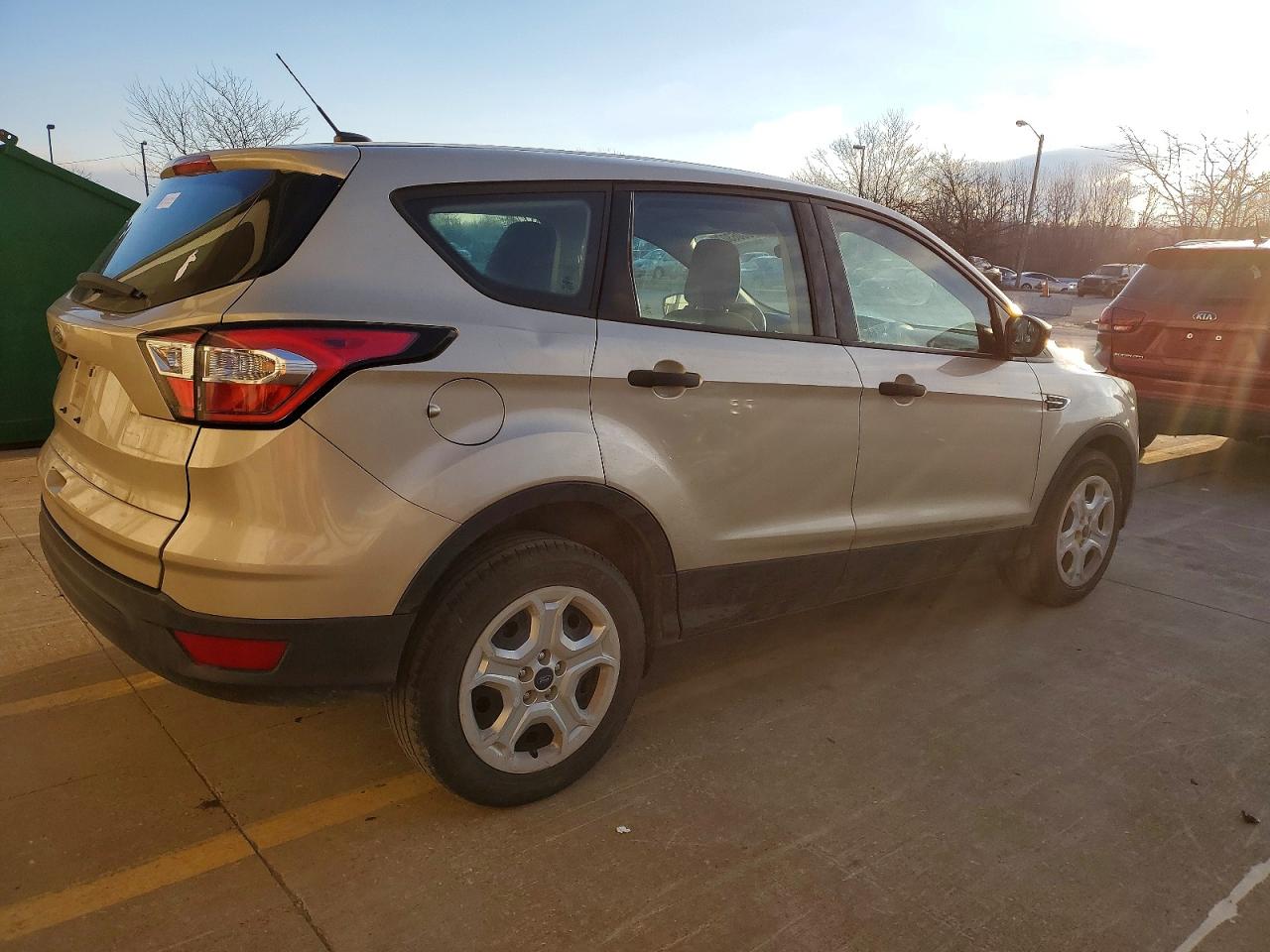 2018 FORD ESCAPE S photo 3