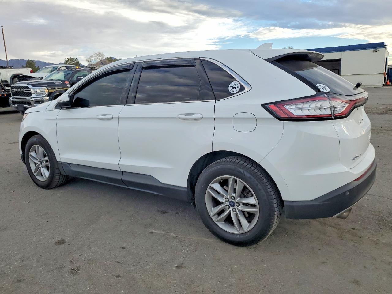 2017 FORD EDGE SEL photo 2
