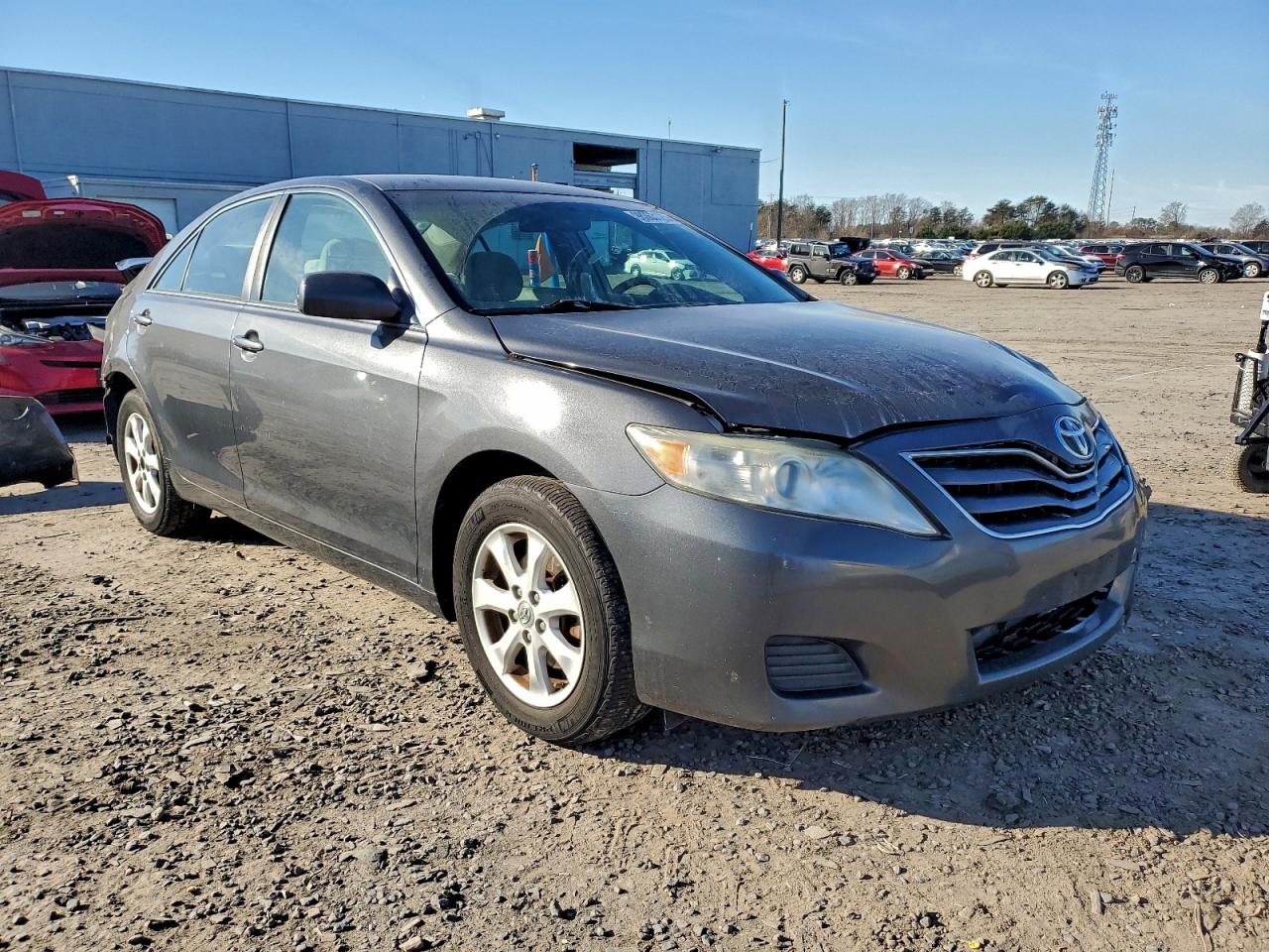 2011 TOYOTA CAMRY SE photo 4