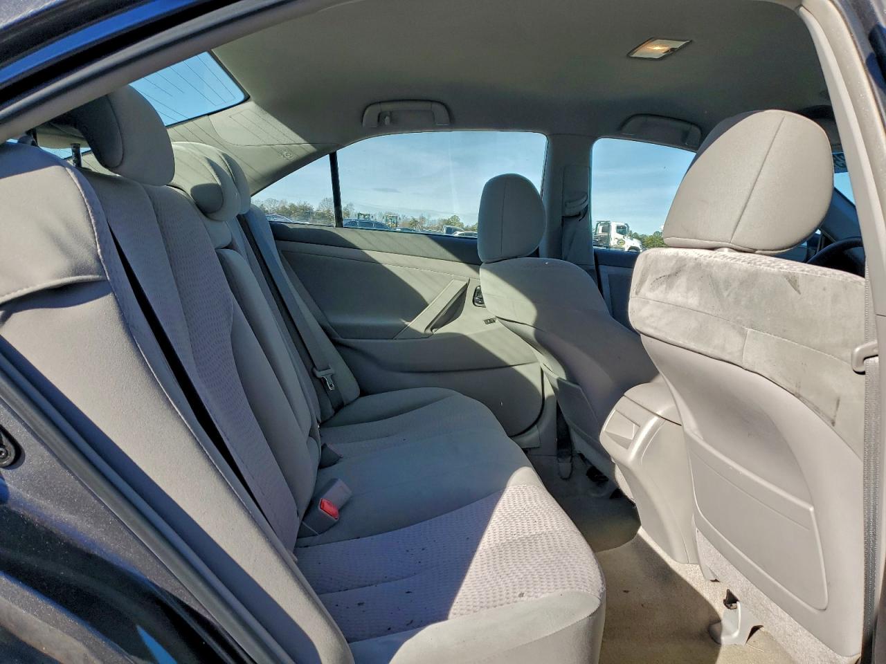 2011 TOYOTA CAMRY SE photo 10