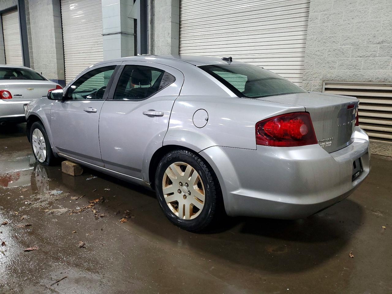2014 DODGE AVENGER SE photo 2